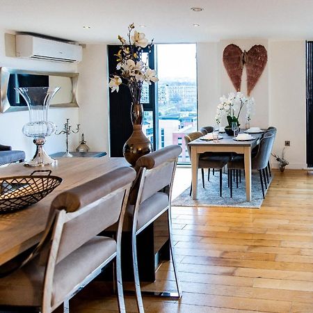 Spacious 3-Bed Penthouse With City Sky Line Views Шефилд Экстерьер фото