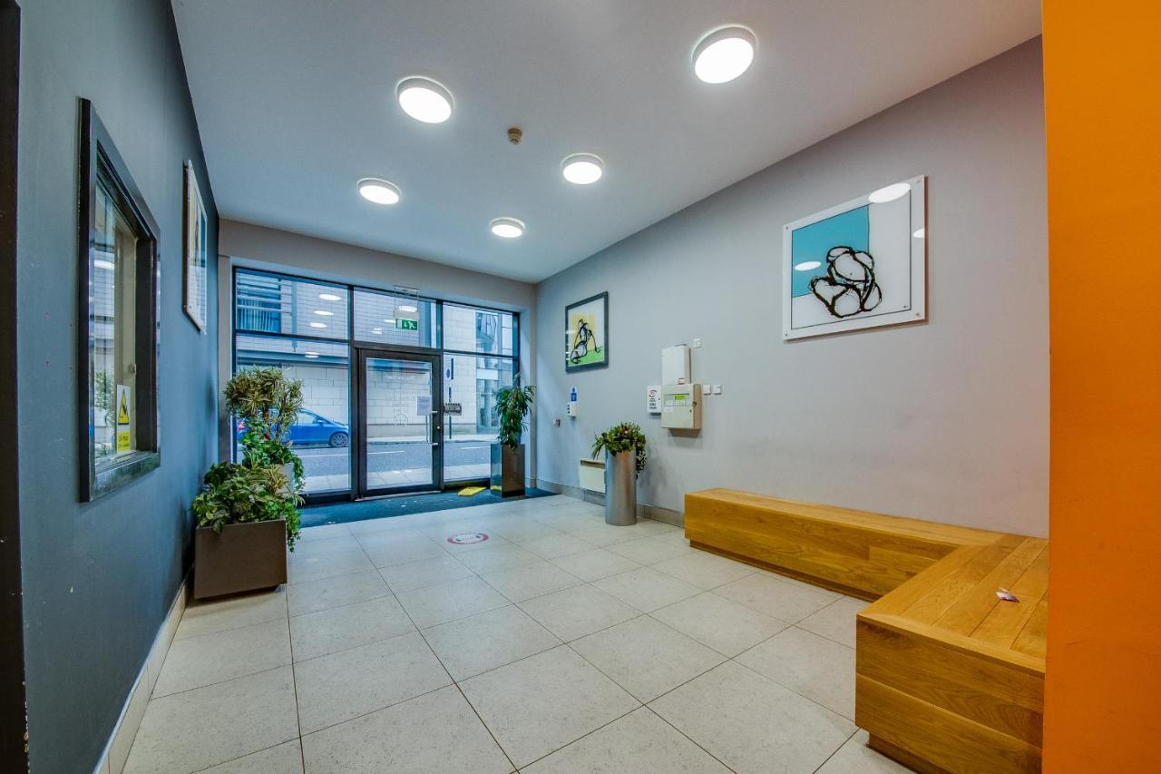 Spacious 3-Bed Penthouse With City Sky Line Views Шефилд Экстерьер фото